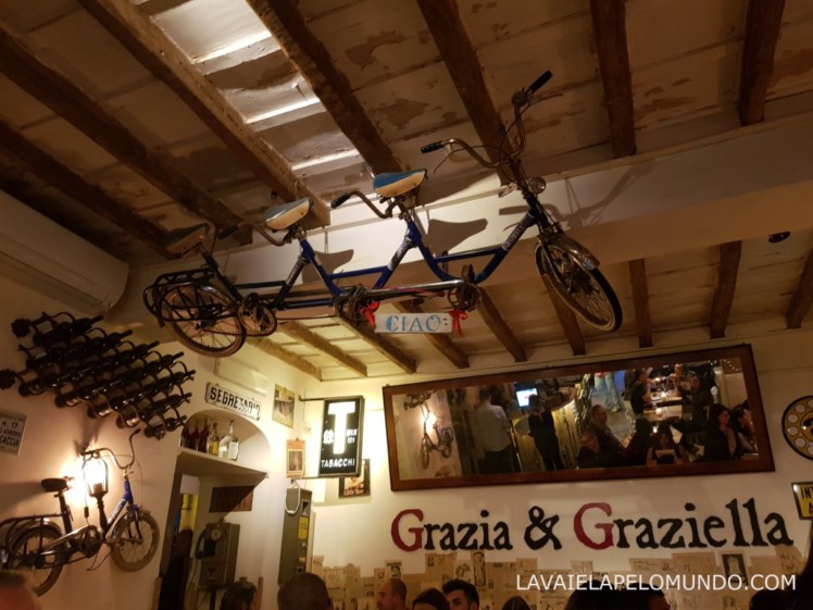 parte interna do restaurante Grazia e Graziella em roma
